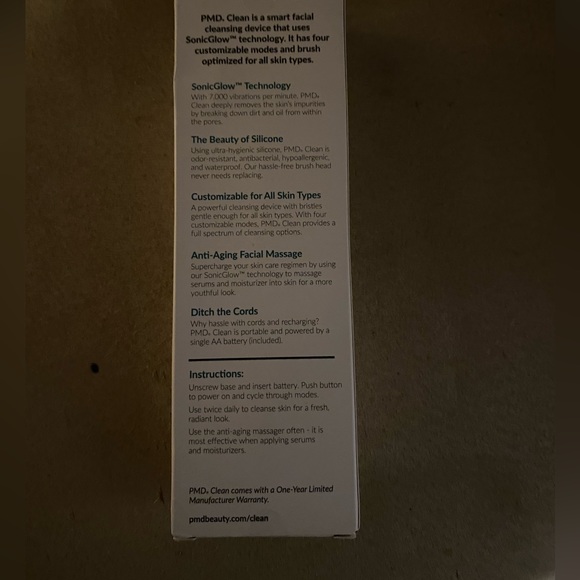 Facial cleansing device - Picture 2 of 3